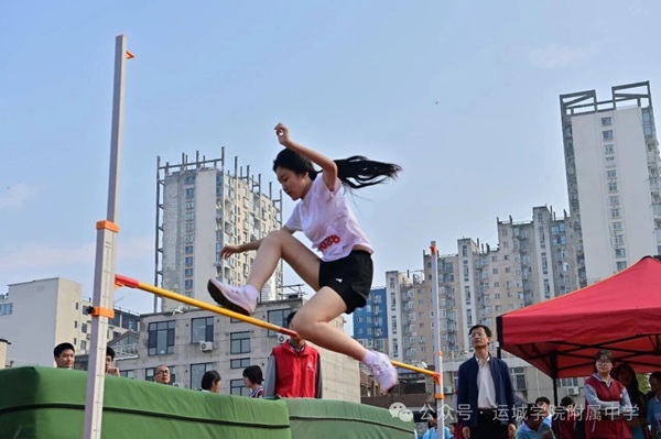 1762762736125363.jpg 学生5.jpg